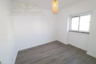 Apartamento T2 para Venda em Santa Maria, São Pedro e Matacães