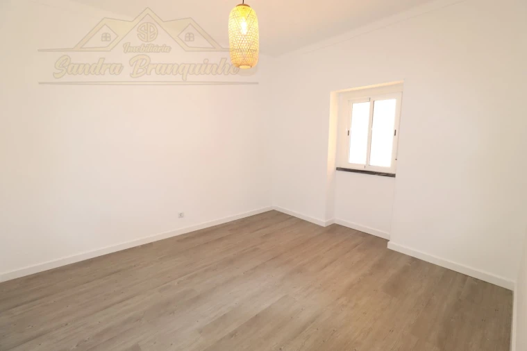 Apartamento T2 para Venda em Santa Maria, São Pedro e Matacães Foto 13