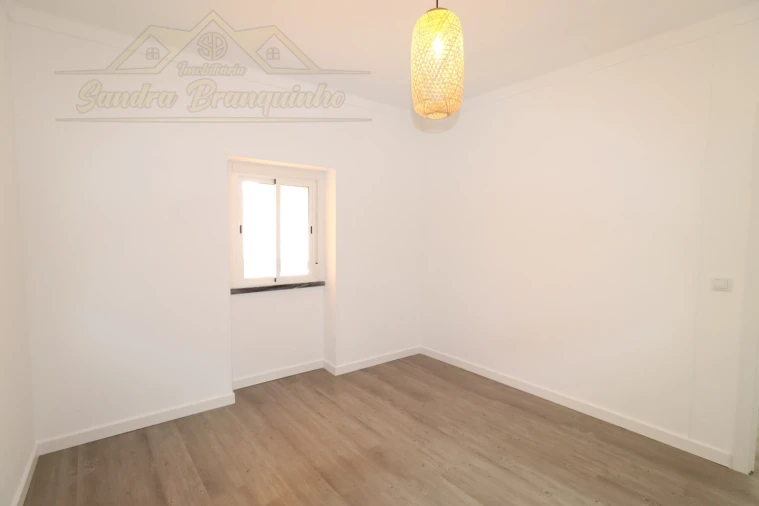 Apartamento T2 para Venda em Santa Maria, São Pedro e Matacães Foto 14