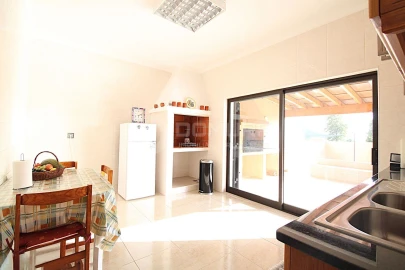 Moradia T4 para Venda em Torrão