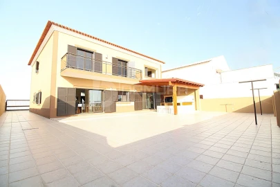 Moradia T4 para Venda em Torrão