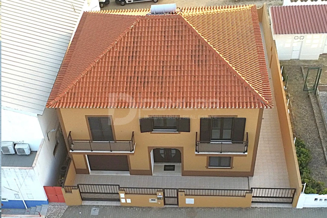 Moradia T4 para Venda em Torrão Foto 3