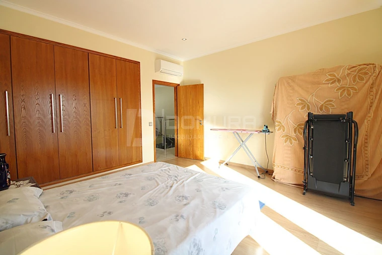 Moradia T4 para Venda em Torrão Foto 27