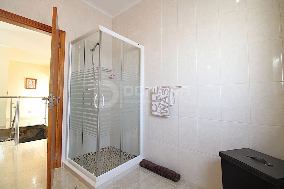 Moradia T4 para Venda em Torrão Foto 40
