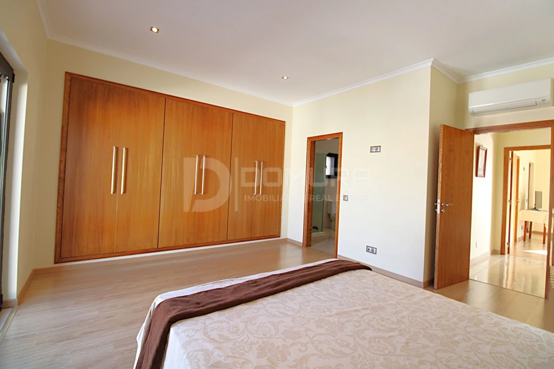 Moradia T4 para Venda em Torrão Foto 30
