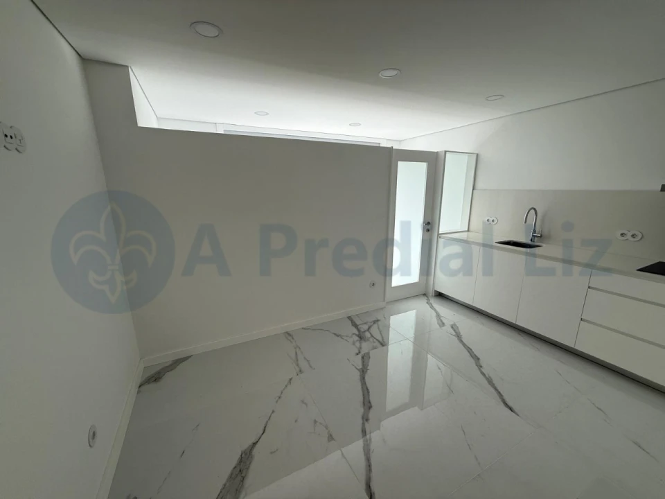 Apartamento T3 para Venda em Lordelo do Ouro e Massarelos Foto 6