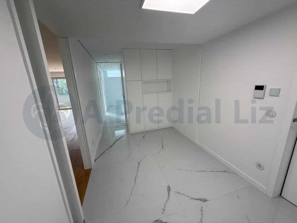 Apartamento T3 para Venda em Lordelo do Ouro e Massarelos Foto 7