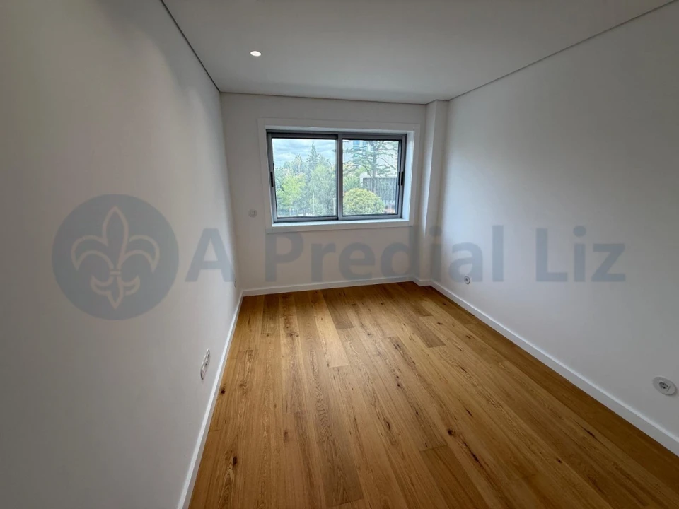 Apartamento T3 para Venda em Lordelo do Ouro e Massarelos Foto 12
