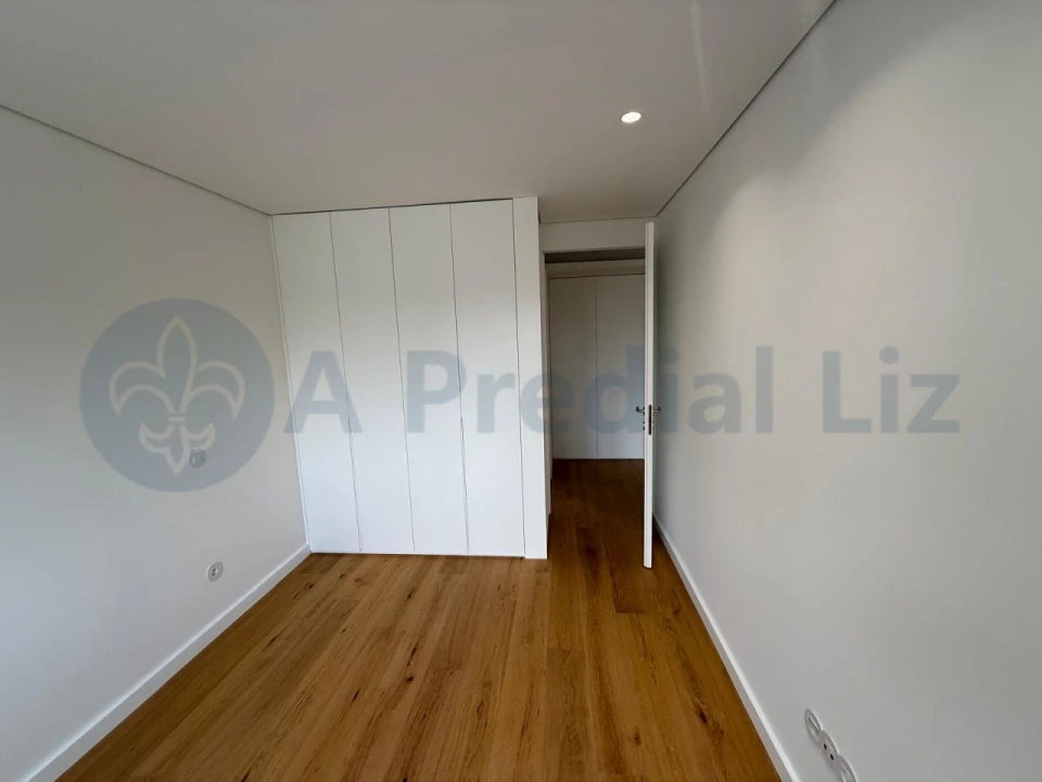 Apartamento T3 para Venda em Lordelo do Ouro e Massarelos Foto 13