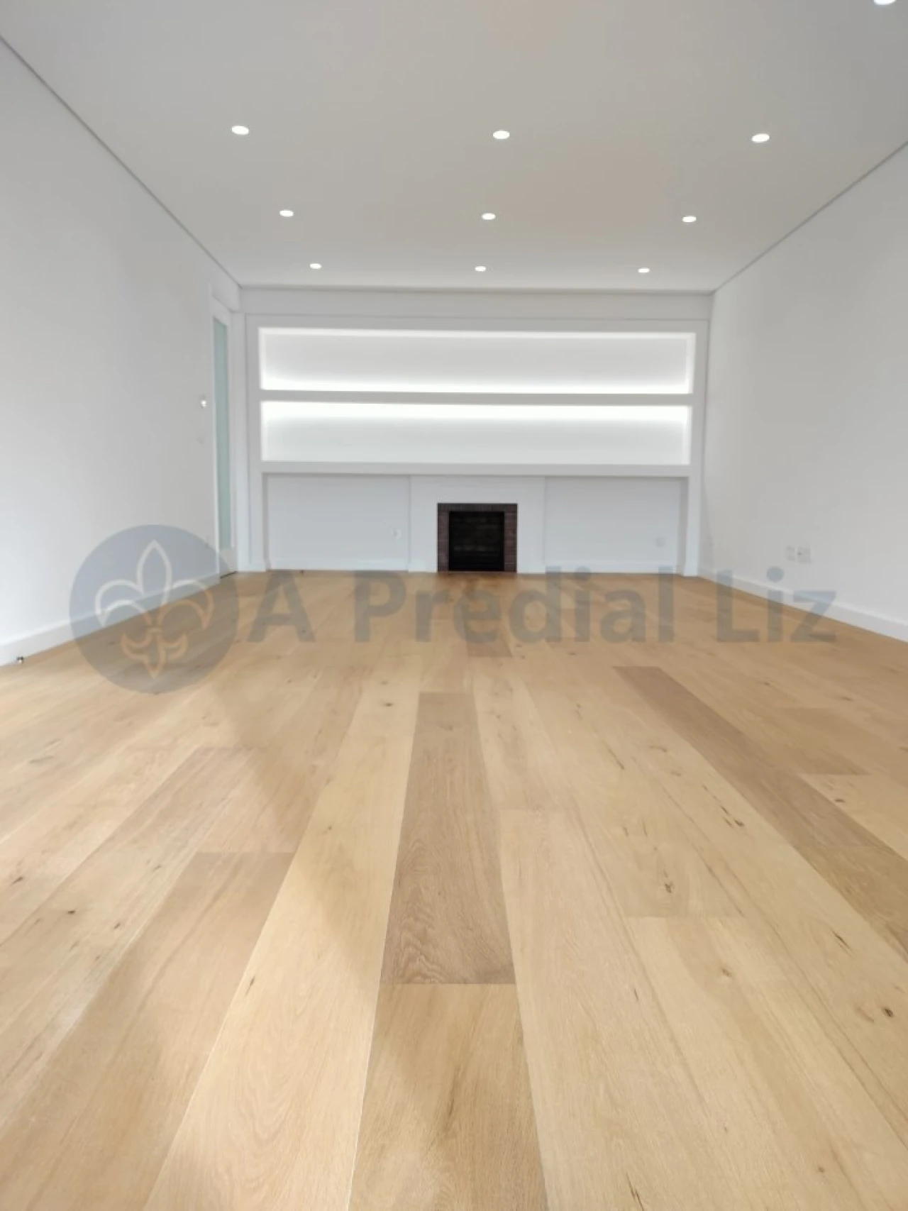 Apartamento T3 para Venda em Lordelo do Ouro e Massarelos Foto 2
