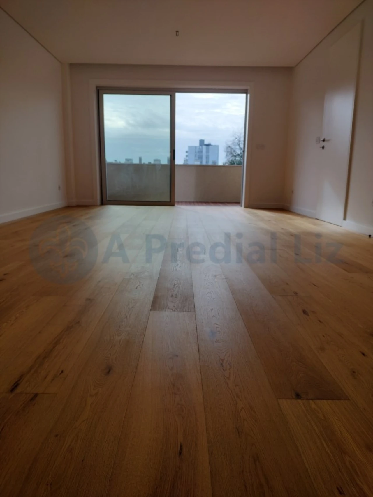Apartamento T3 para Venda em Lordelo do Ouro e Massarelos Foto 6