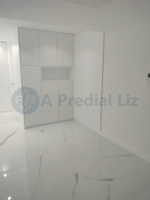 Apartamento T3 para Venda em Lordelo do Ouro e Massarelos