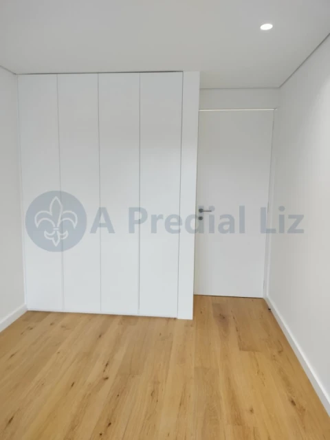 Apartamento T3 para Venda em Lordelo do Ouro e Massarelos