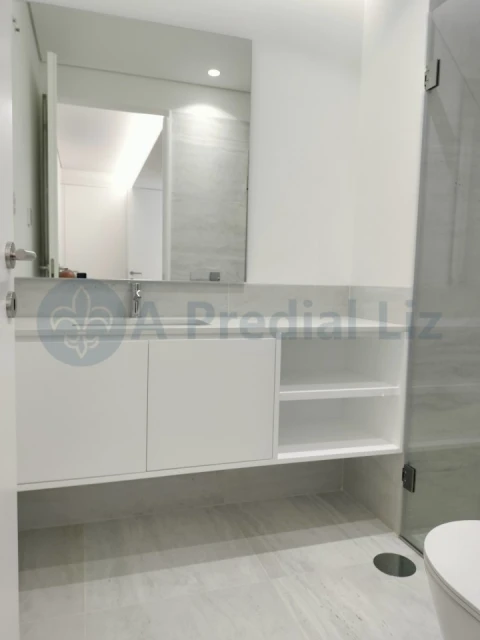 Apartamento T3 para Venda em Lordelo do Ouro e Massarelos