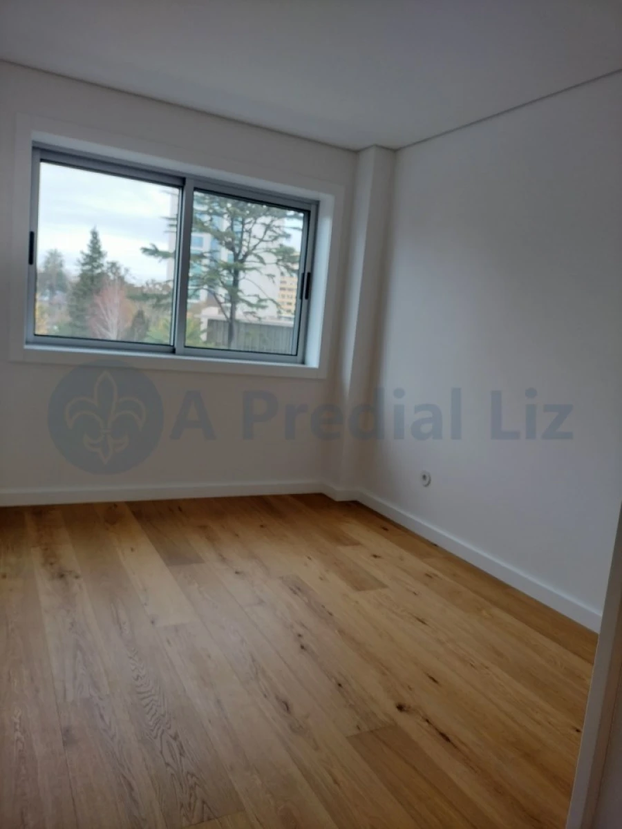 Apartamento T3 para Venda em Lordelo do Ouro e Massarelos Foto 23