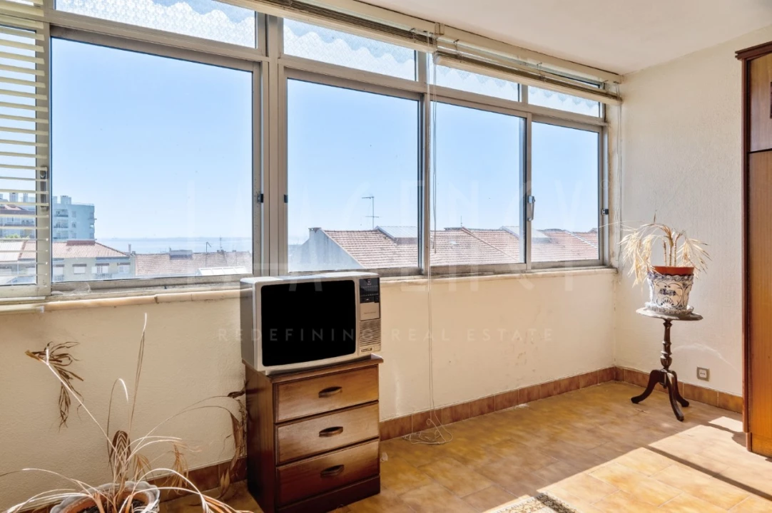 Apartamento T1 para Venda em Almada, Cova da Piedade, Pragal e Cacilhas Foto 3