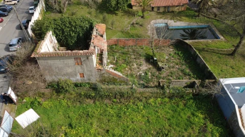 Terreno para Venda em São João da Madeira