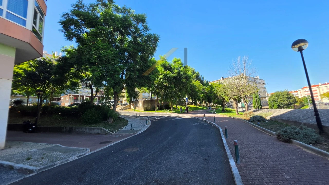 Apartamento T2 para Venda em Falagueira-Venda Nova Foto 25