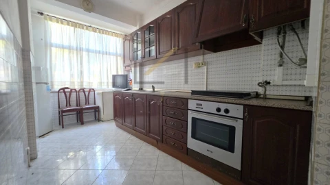 Apartamento T2 para Venda em Falagueira-Venda Nova
