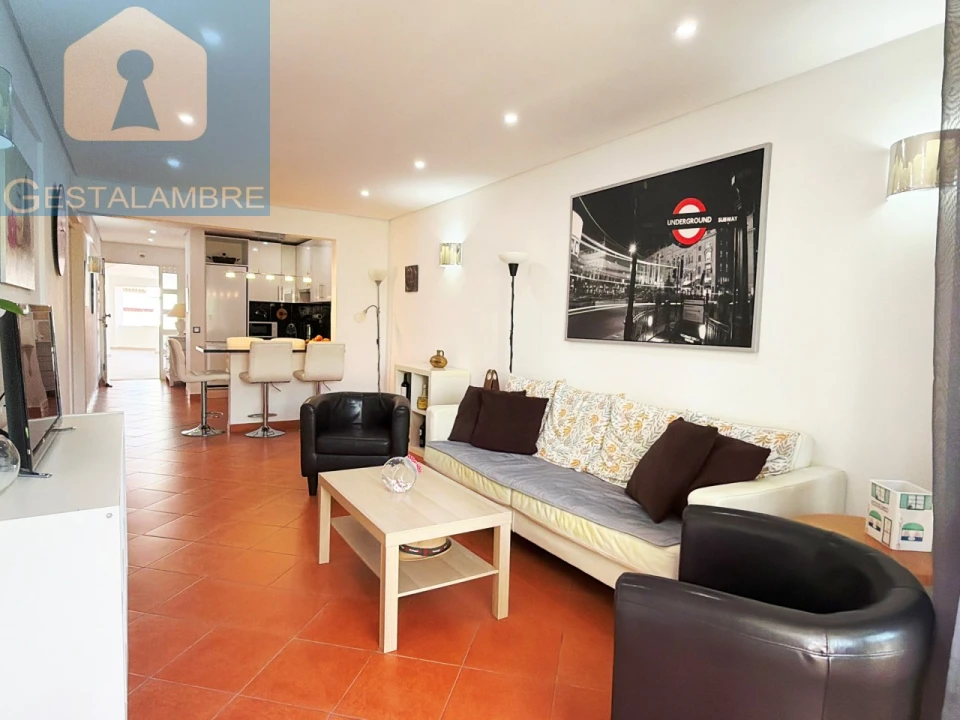 Apartamento T2 para Venda em Albufeira e Olhos de Água Foto 2