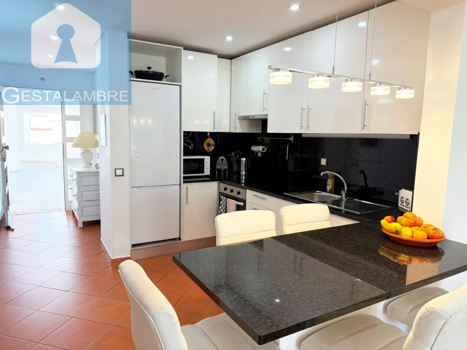 Apartamento T2 para Venda em Albufeira e Olhos de Água Foto 5