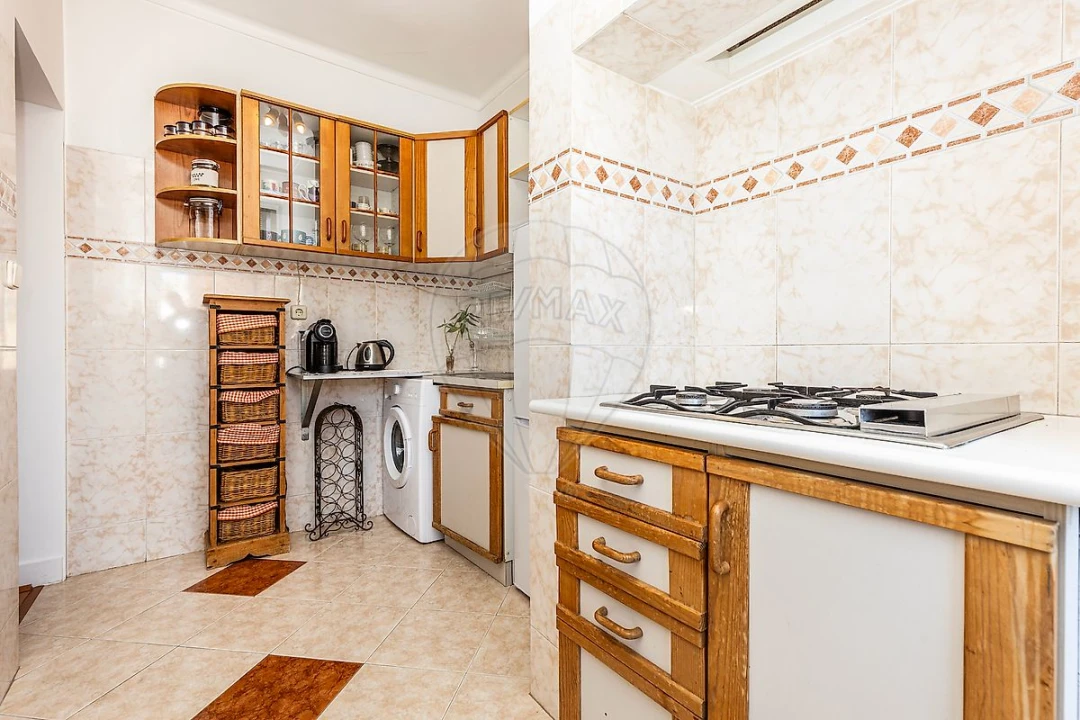 Apartamento T2 para Venda em Arroios Foto 19