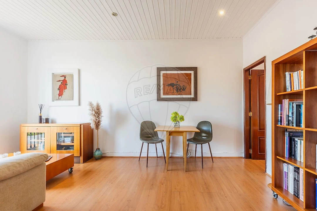 Apartamento T2 para Venda em Arroios Foto 16