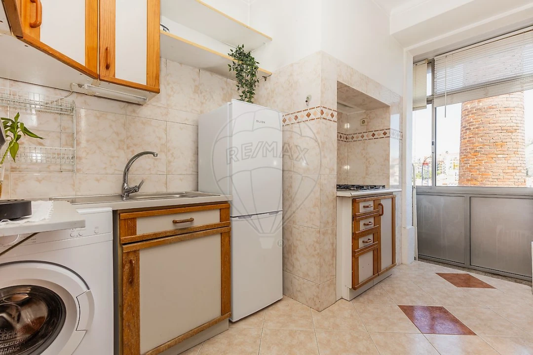 Apartamento T2 para Venda em Arroios Foto 24