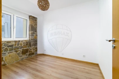 Moradia T4 para Arrendamento em Penha de França
