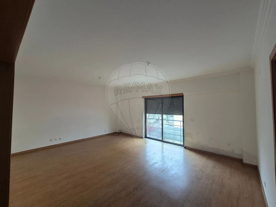 Apartamento T3 para Venda em Encosta do Sol Foto 3