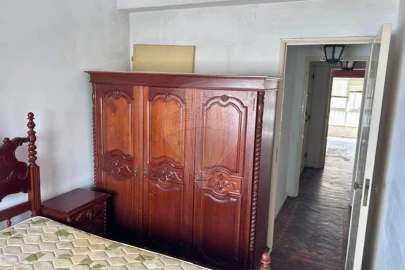 Apartamento T1 para Venda em Beato