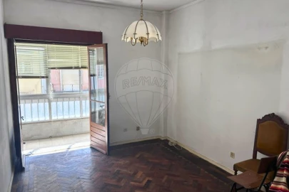 Apartamento T1 para Venda em Beato