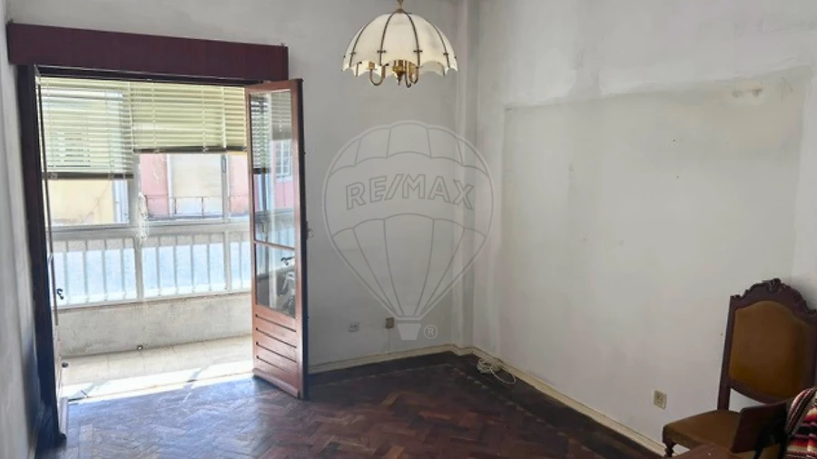 Apartamento T1 para Venda em Beato