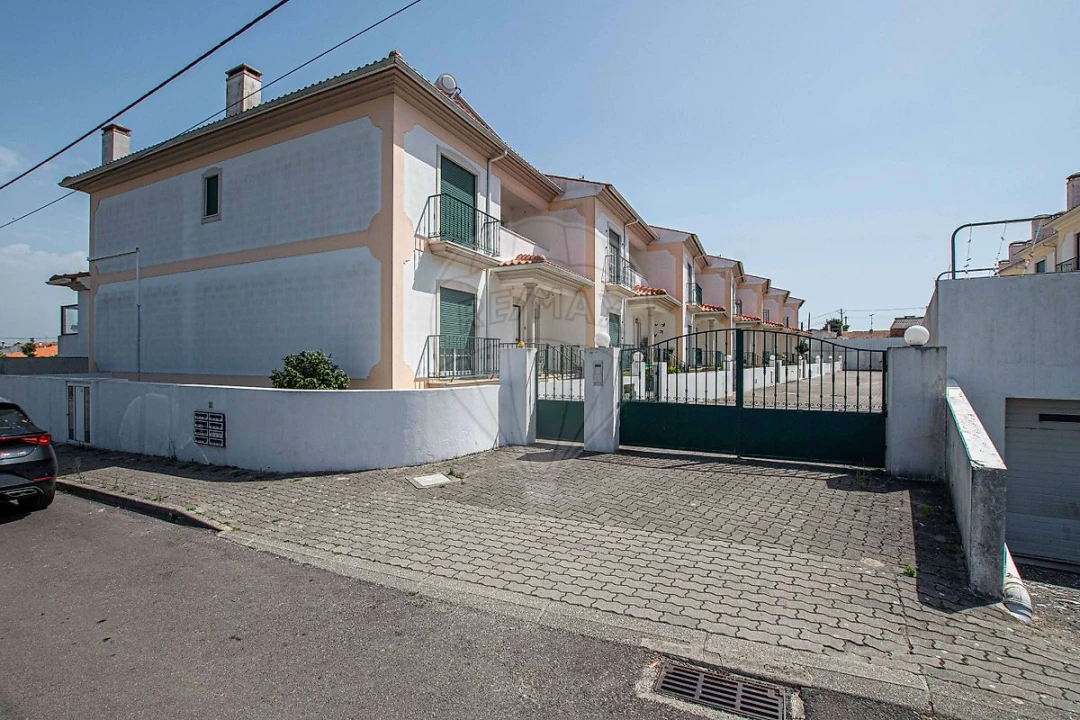 Moradia T3 para Arrendamento em Pataias e Martingança Foto 2