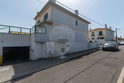 Moradia T3 para Arrendamento em Pataias e Martingança