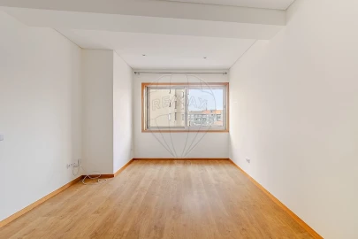 Apartamento T1 para Arrendamento em Paranhos