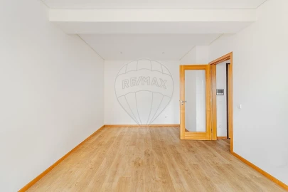 Apartamento T1 para Arrendamento em Paranhos