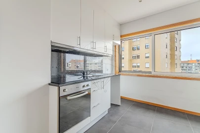 Apartamento T1 para Arrendamento em Paranhos