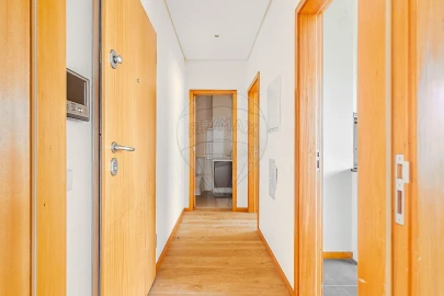 Apartamento T1 para Arrendamento em Paranhos