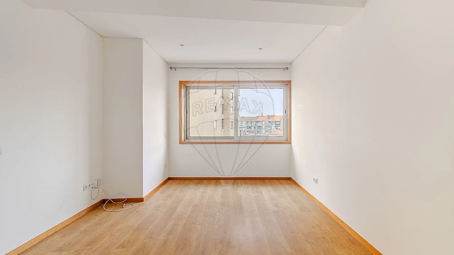 Apartamento T1 para Arrendamento em Paranhos
