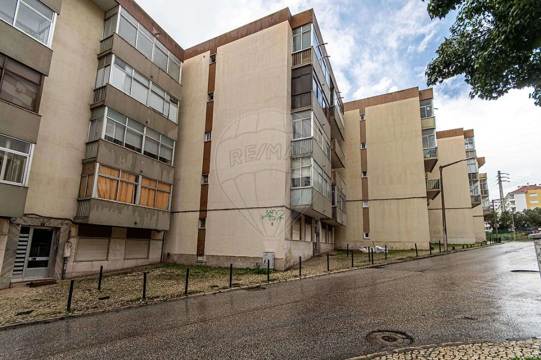 Apartamento T2 para Arrendamento em Póvoa de Santa Iria e Forte da Casa Foto 1