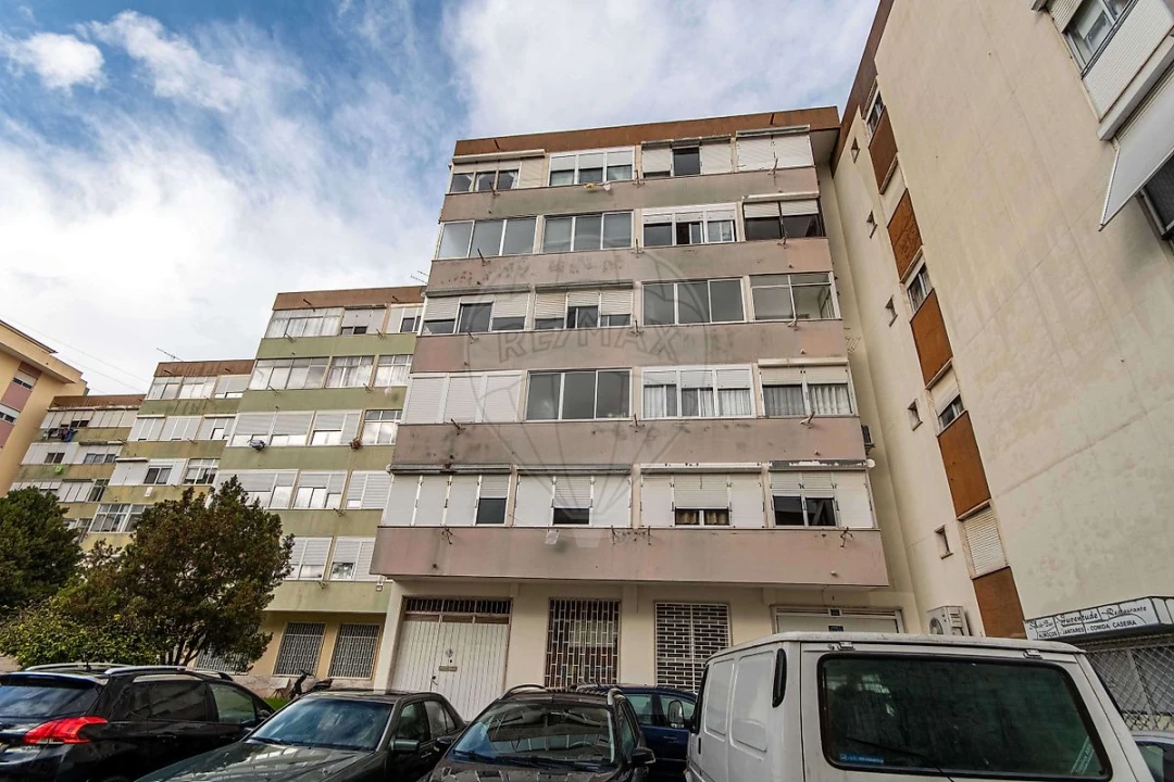 Apartamento T2 para Arrendamento em Póvoa de Santa Iria e Forte da Casa Foto 2