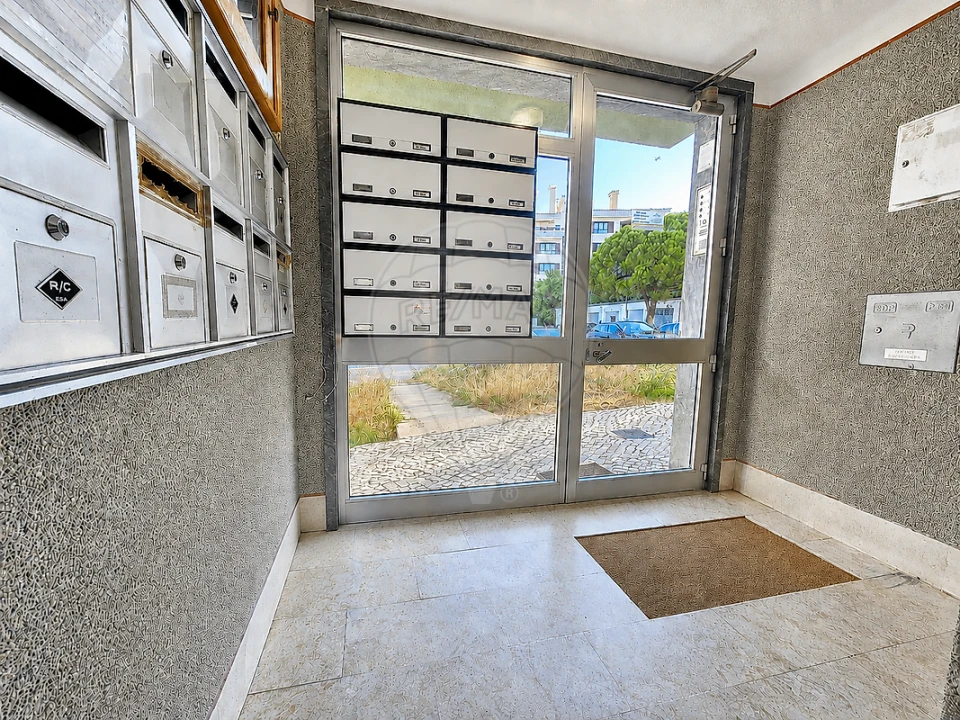 Apartamento T2 para Venda em Póvoa de Santa Iria e Forte da Casa Foto 41