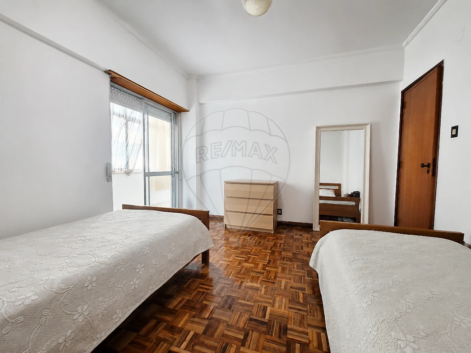 Apartamento T2 para Venda em Póvoa de Santa Iria e Forte da Casa Foto 34