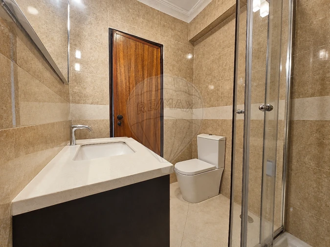 Apartamento T2 para Venda em Póvoa de Santa Iria e Forte da Casa Foto 36