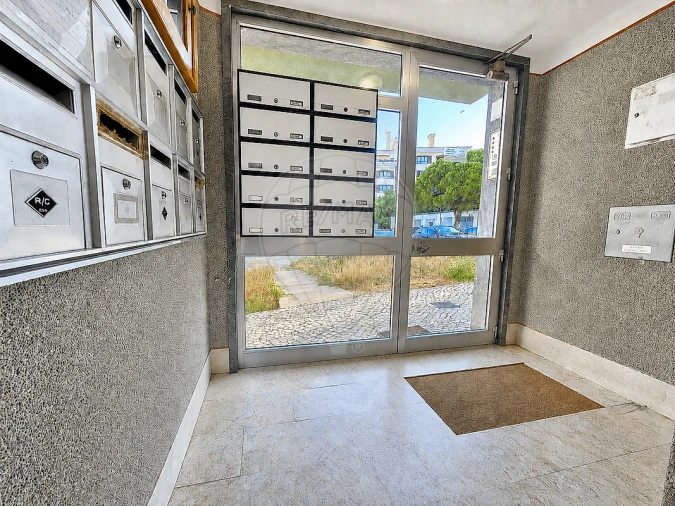 Apartamento T2 para Venda em Póvoa de Santa Iria e Forte da Casa Foto 41