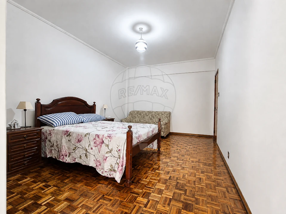 Apartamento T2 para Venda em Póvoa de Santa Iria e Forte da Casa Foto 25