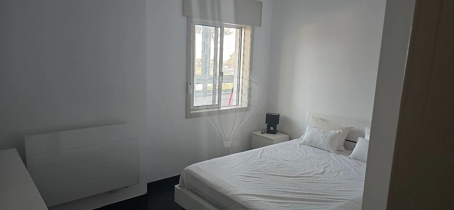Apartamento T2 para Venda em Mindelo Foto 2
