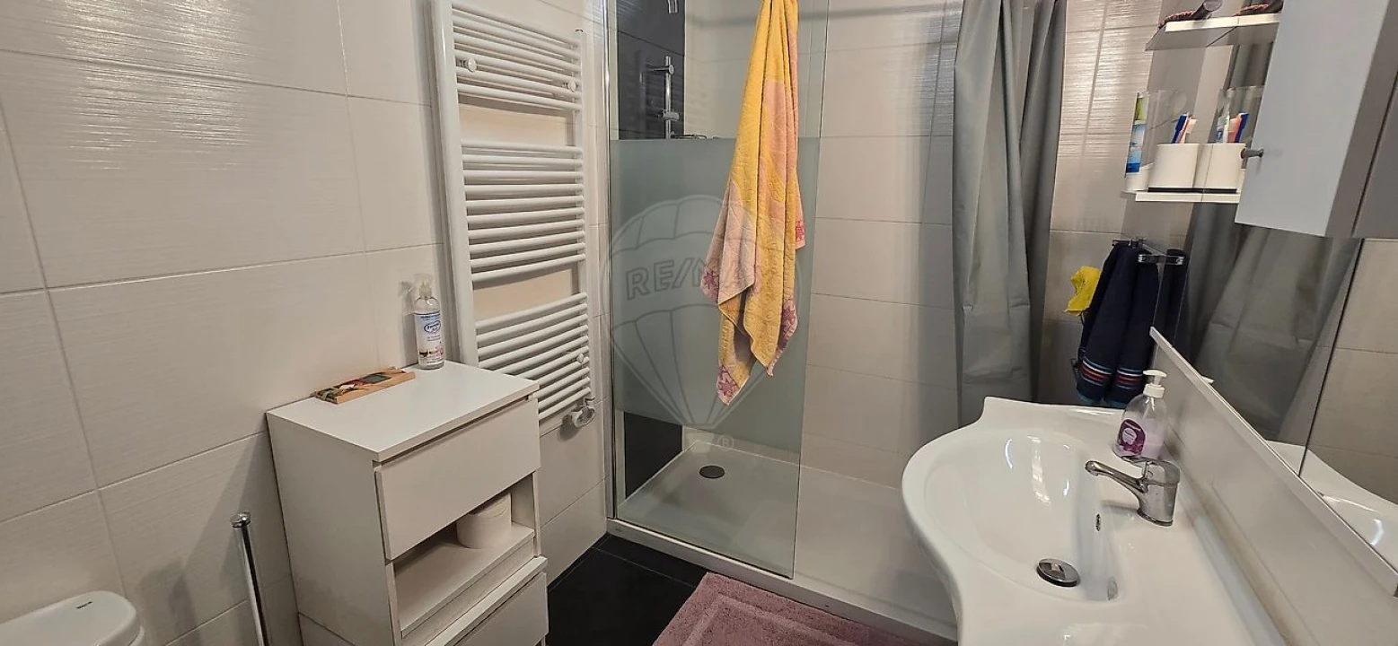 Apartamento T2 para Venda em Mindelo Foto 1