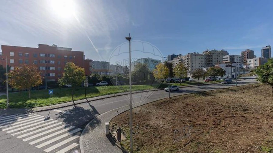 Apartamento T2 para Arrendamento em Mafamude e Vilar do Paraíso